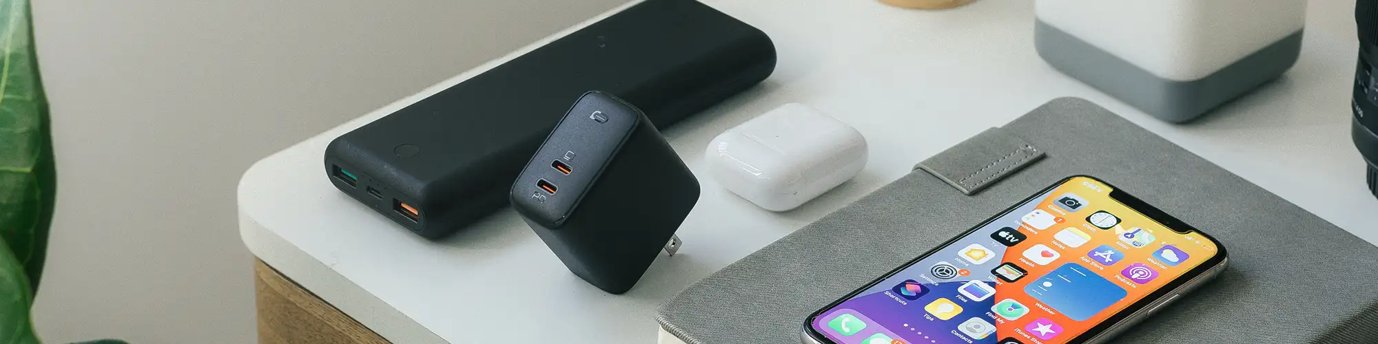 Importance of Mobile Phone Accessories to Improve the Smartphone Appearance and Performance